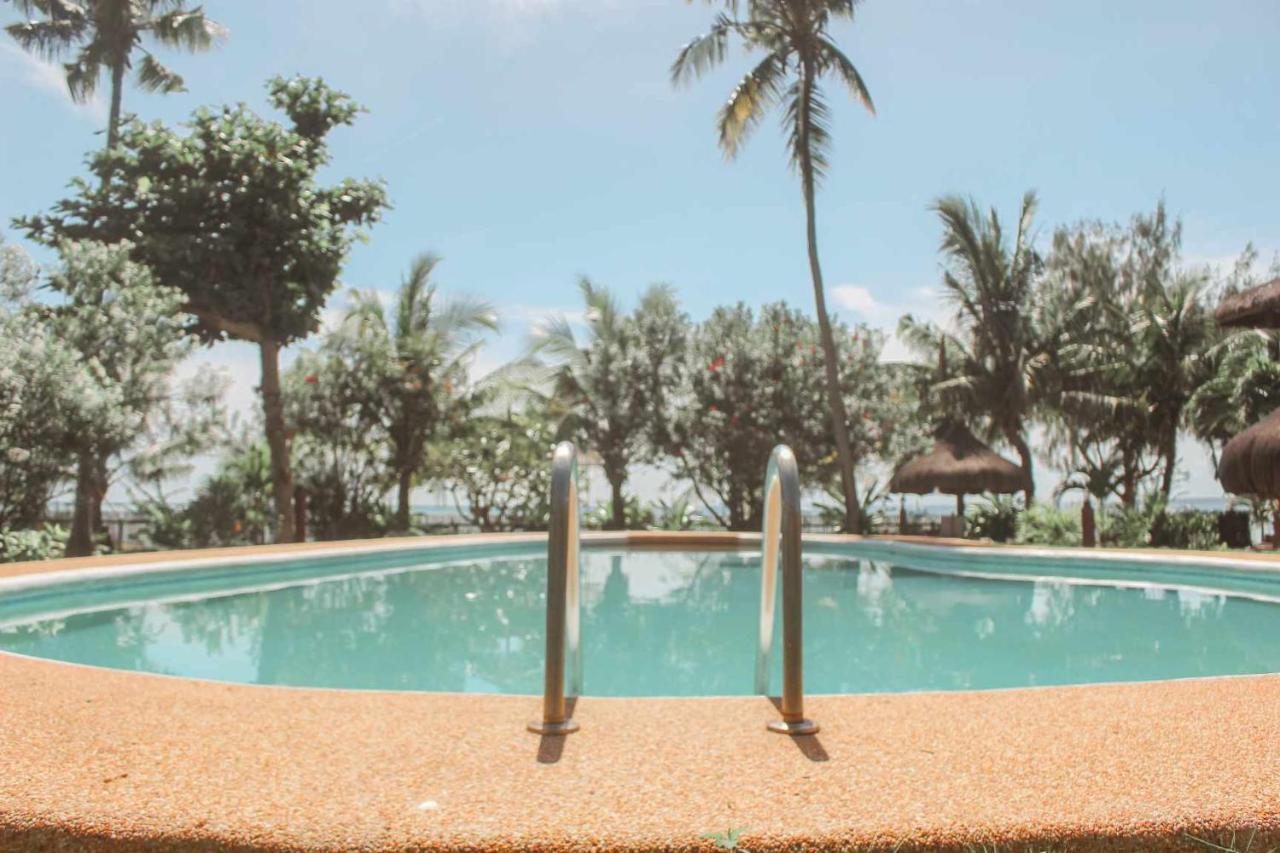 Blue Dolphin Hotel Malapascua Island Exterior photo